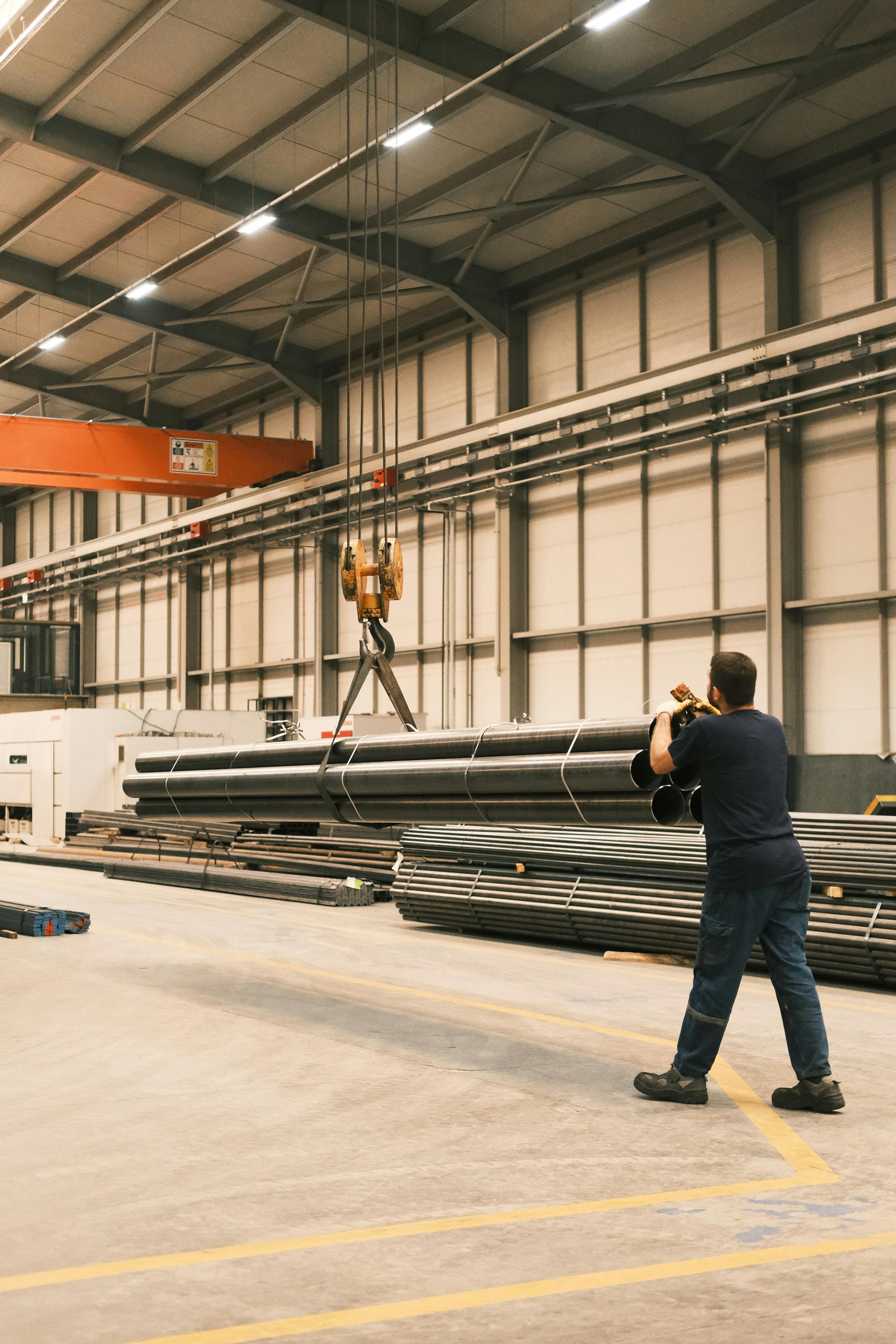 The Best Practices for Handling Heavy Tools Safely